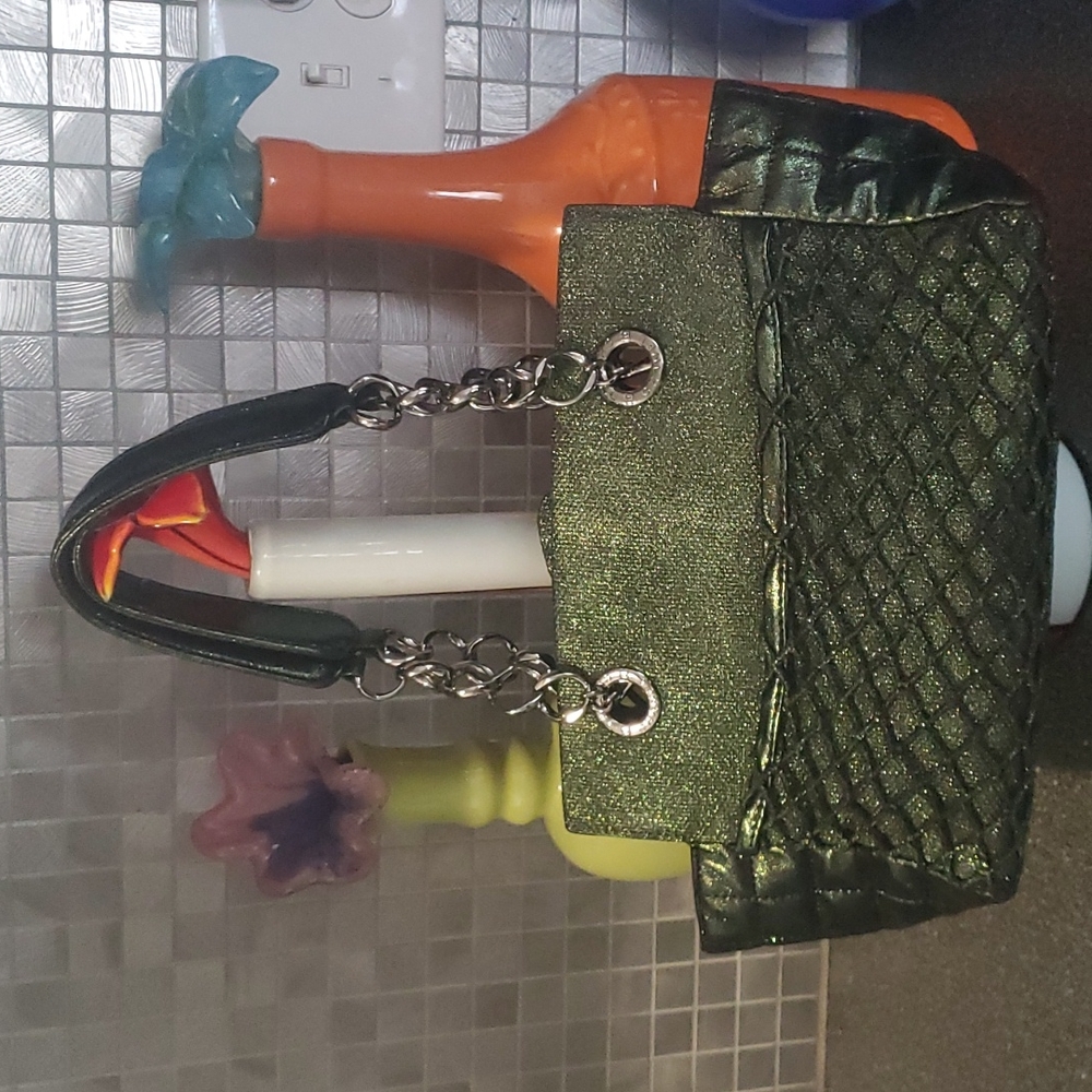 Chanel Bag - Picture 2 of 15